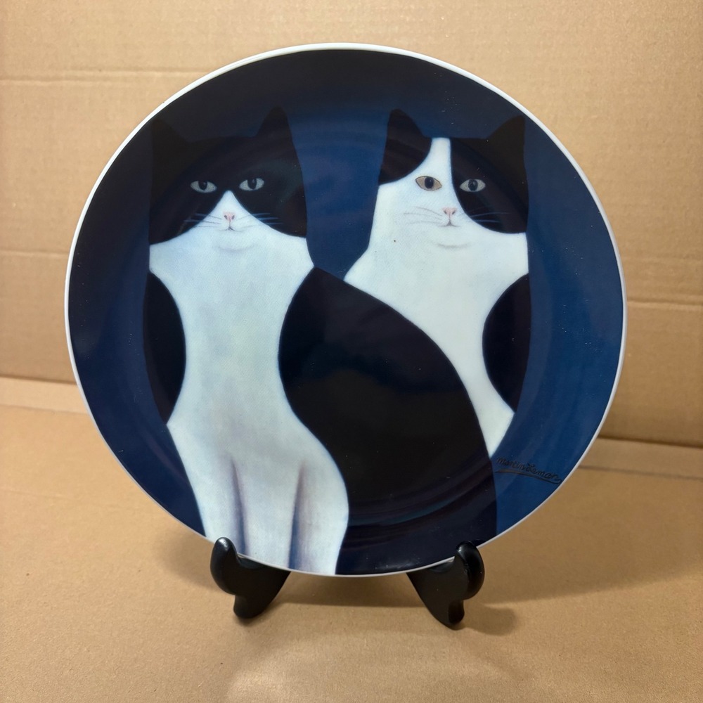 Kramer & Kramer Cats Decorative Plate‎ by Martin Leman Department 56 with Stand